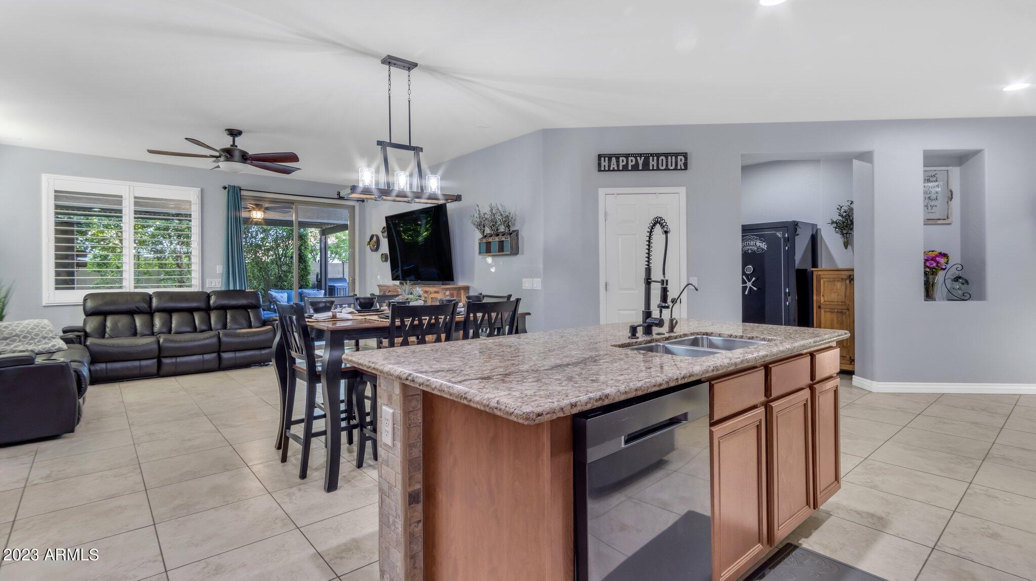 2232 E GILLCREST Road