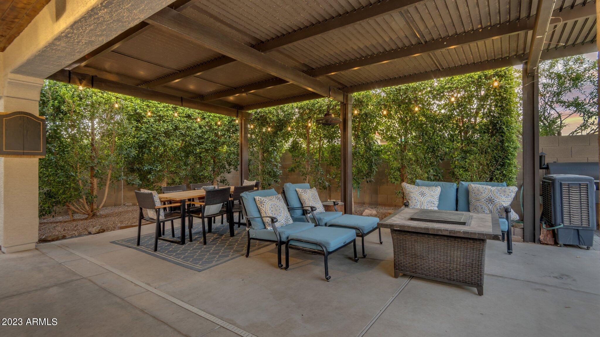 2232 E GILLCREST Road