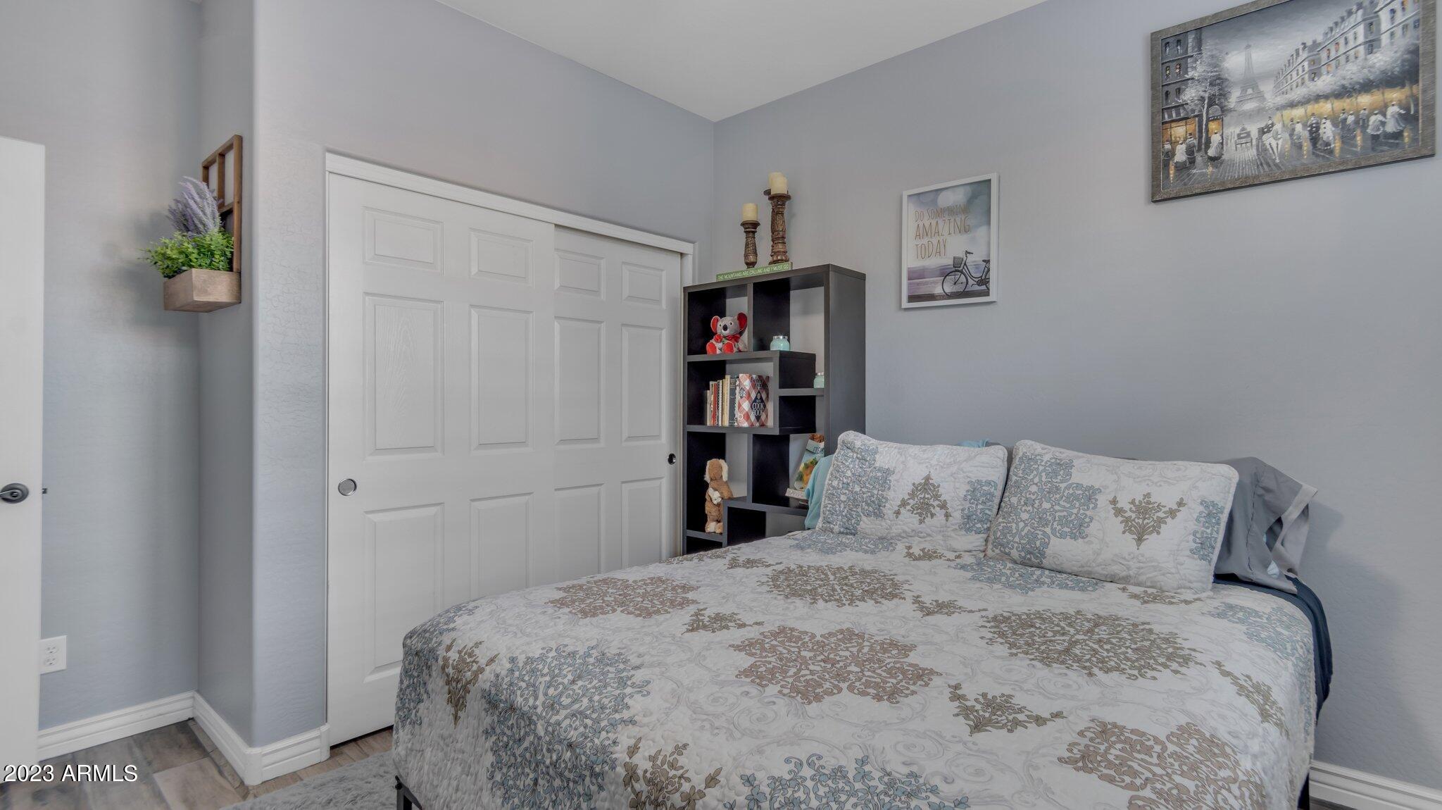 2232 E GILLCREST Road