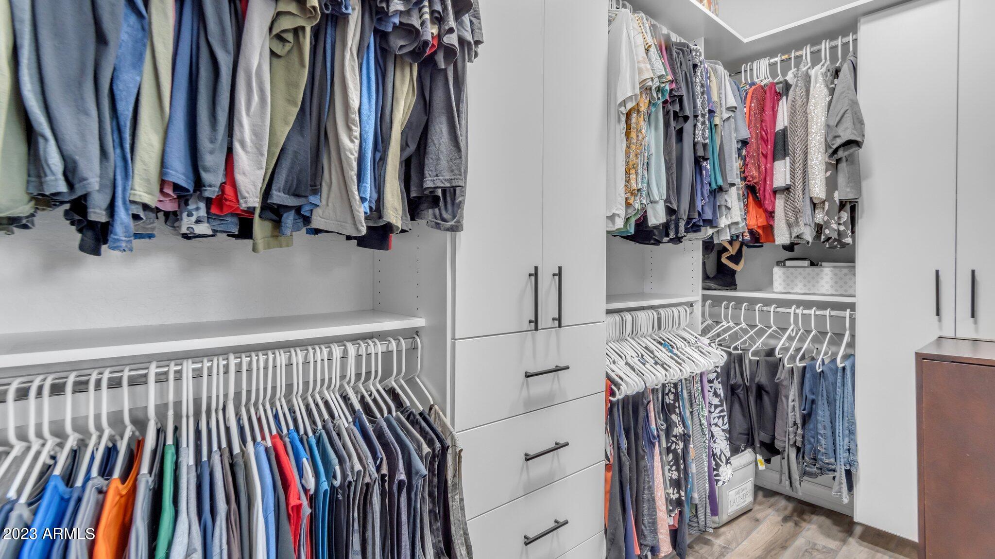 2232 E GILLCREST Road