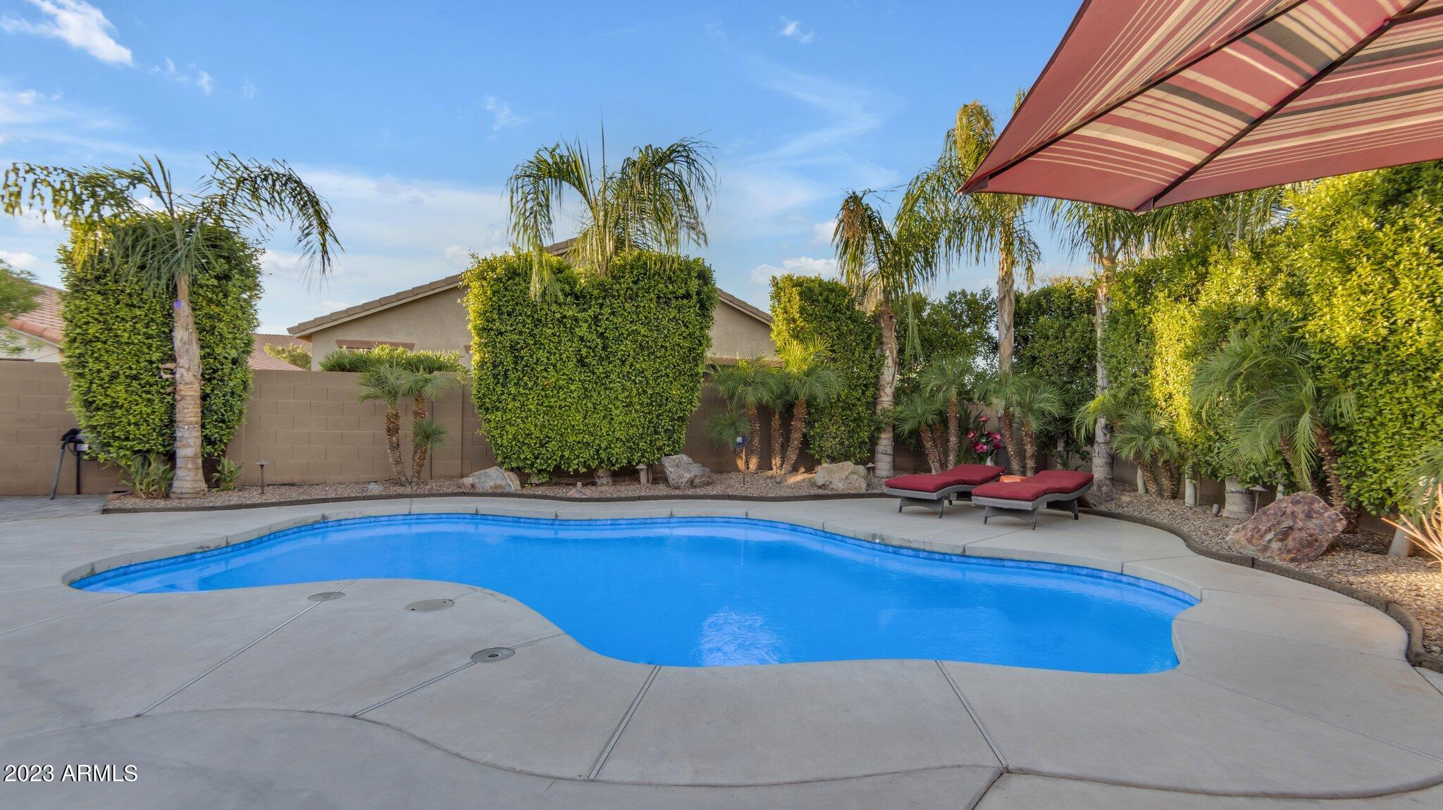 2232 E GILLCREST Road