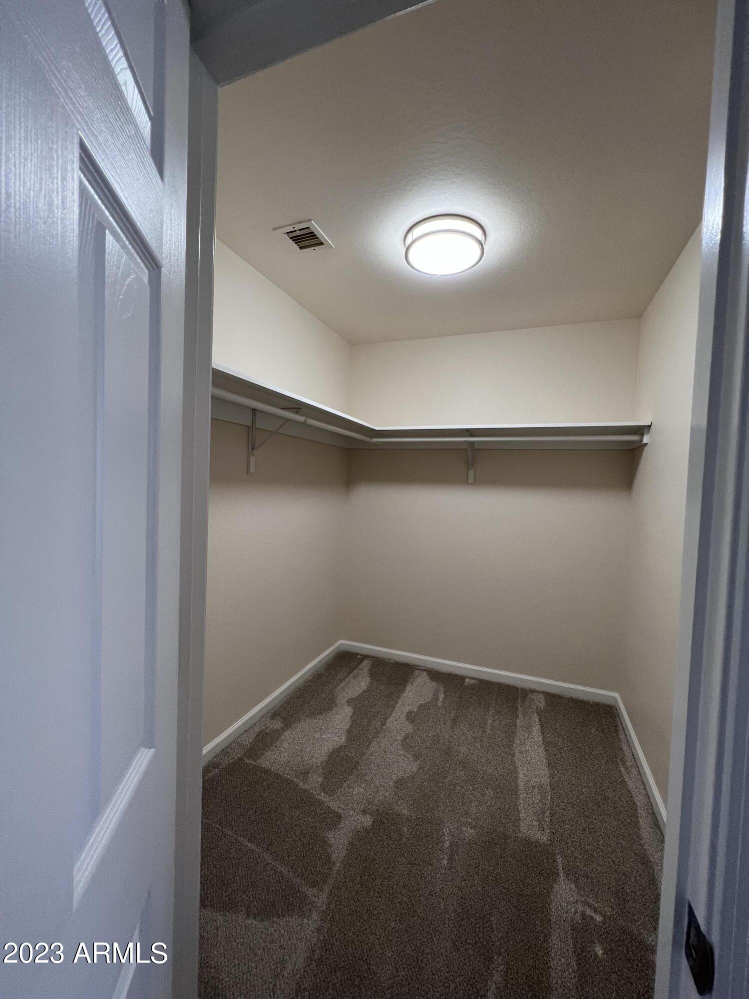 2208 W PINKLEY Avenue