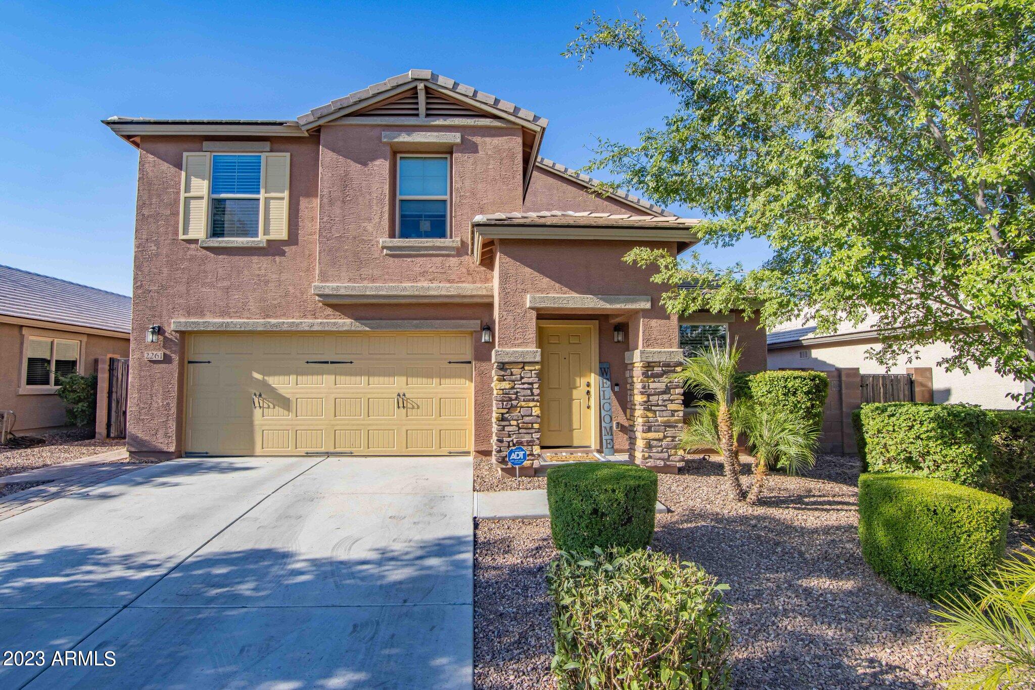 2261 E HAZELTINE Way