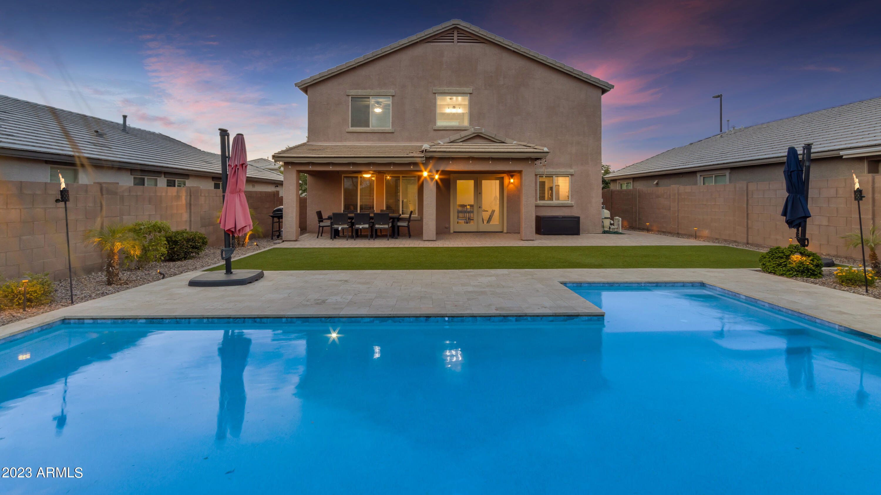 2261 E HAZELTINE Way