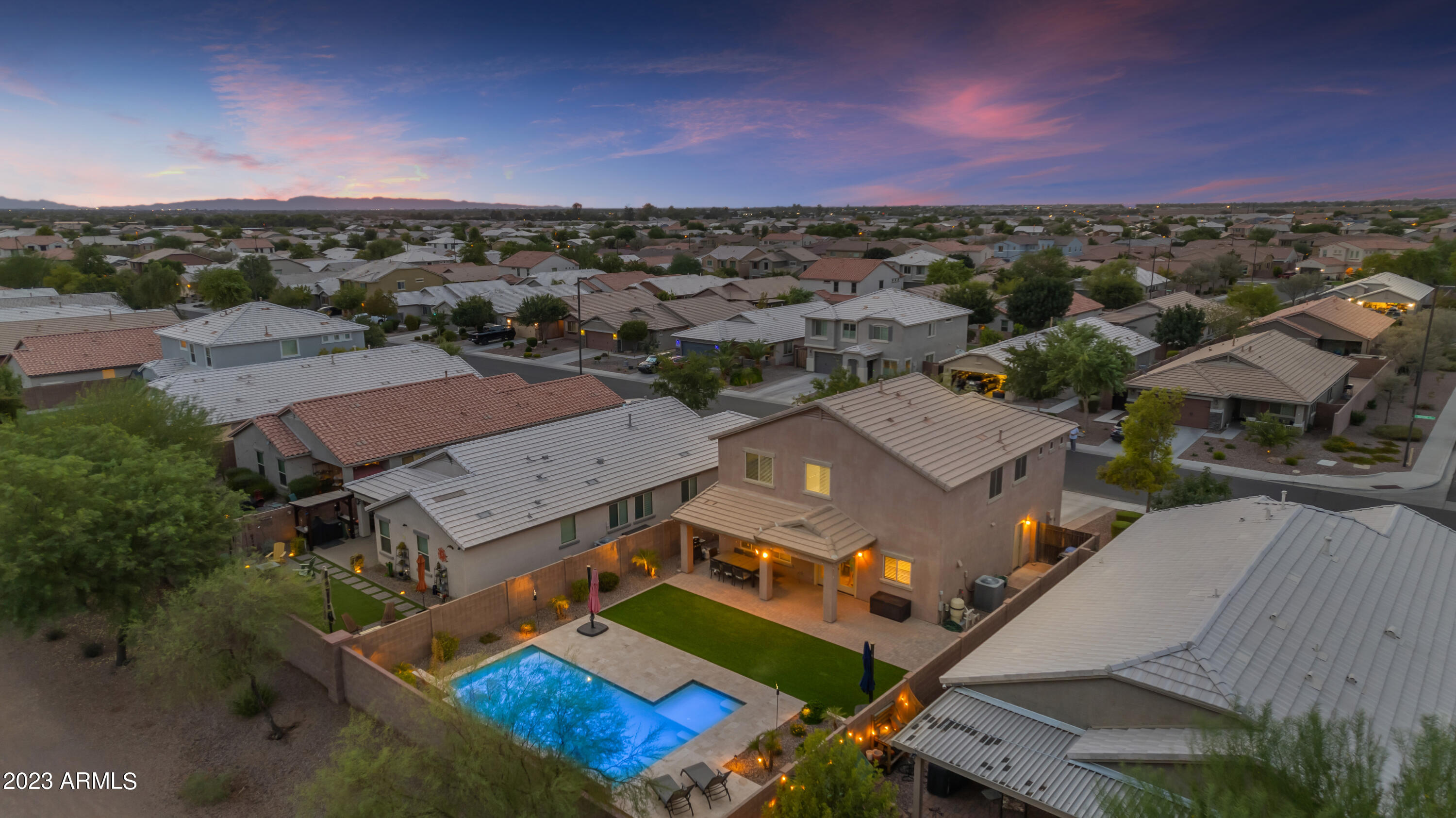 2261 E HAZELTINE Way