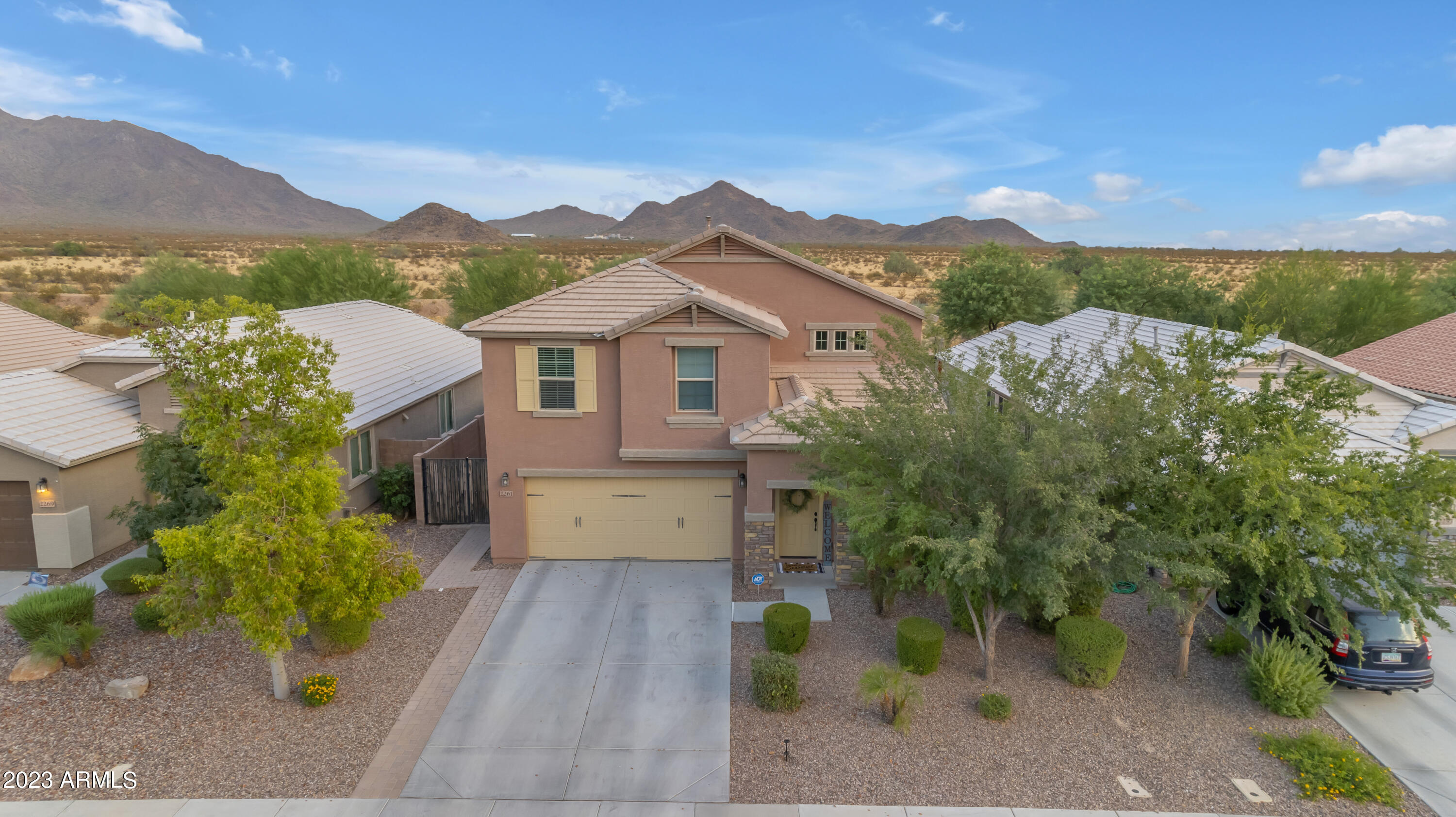 2261 E HAZELTINE Way