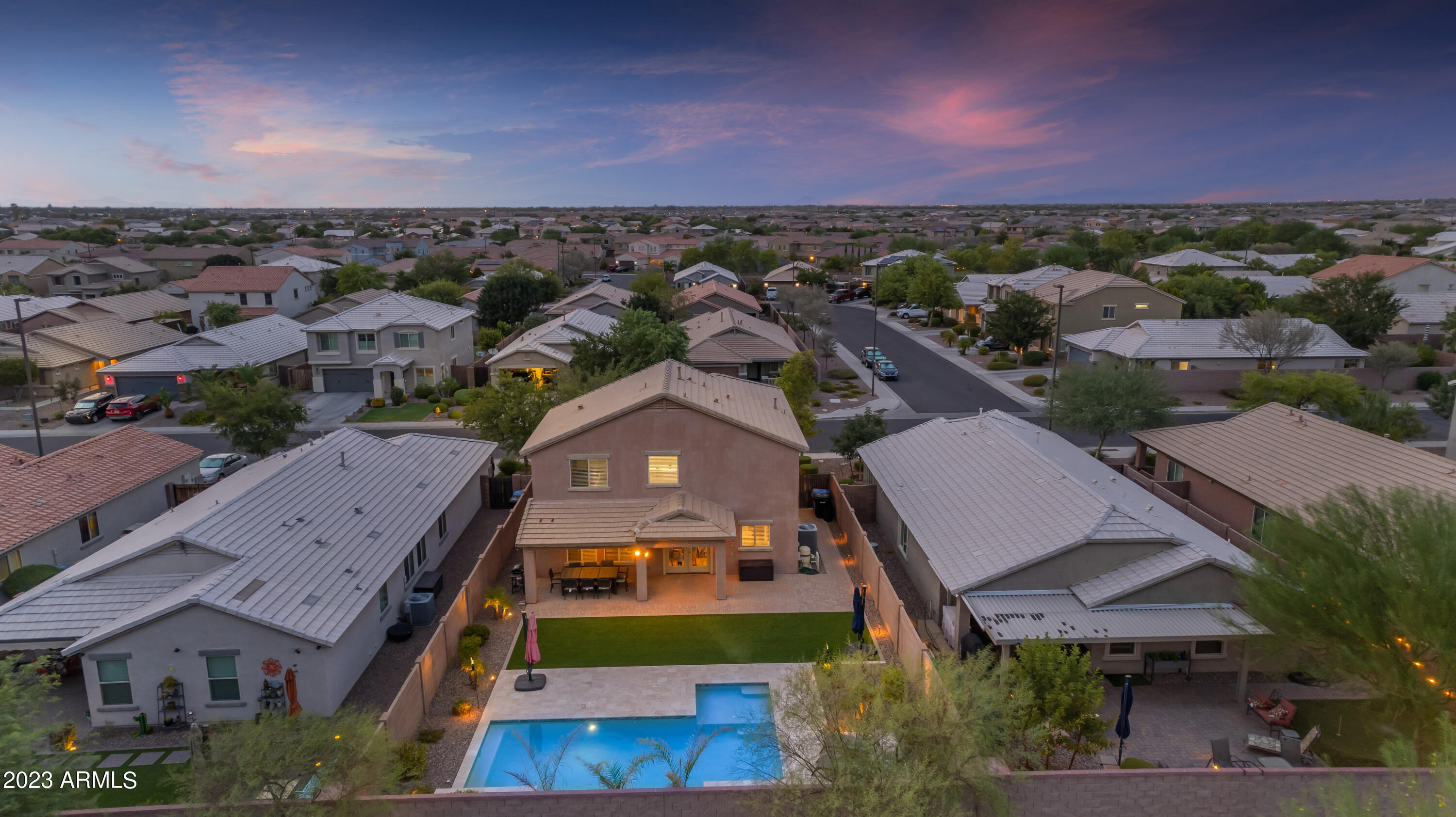 2261 E HAZELTINE Way