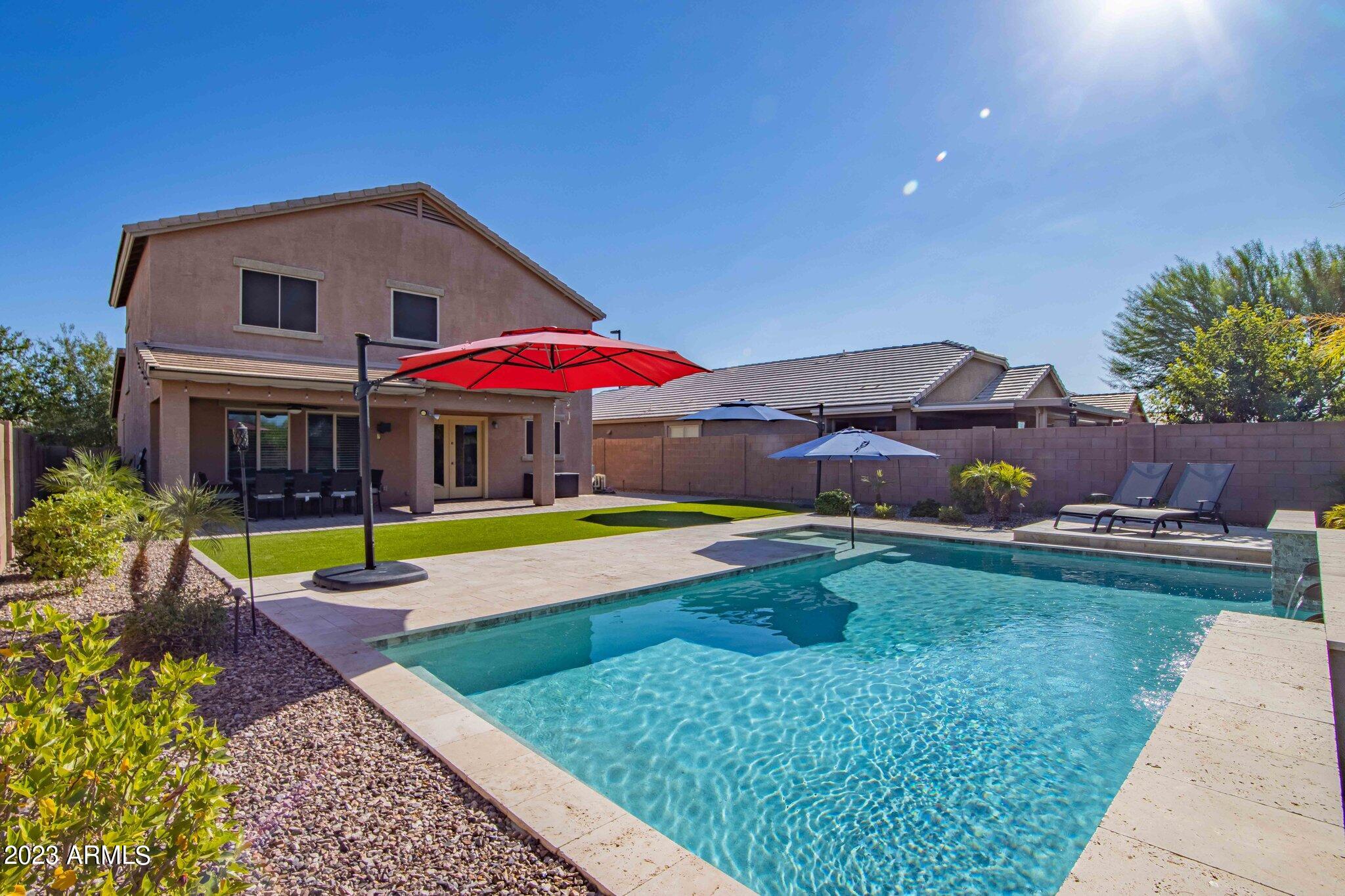 2261 E HAZELTINE Way