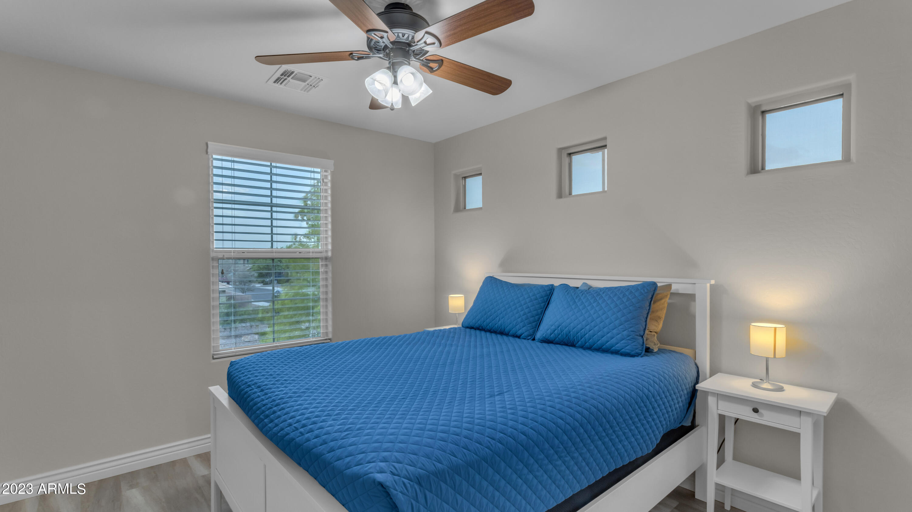 2261 E HAZELTINE Way