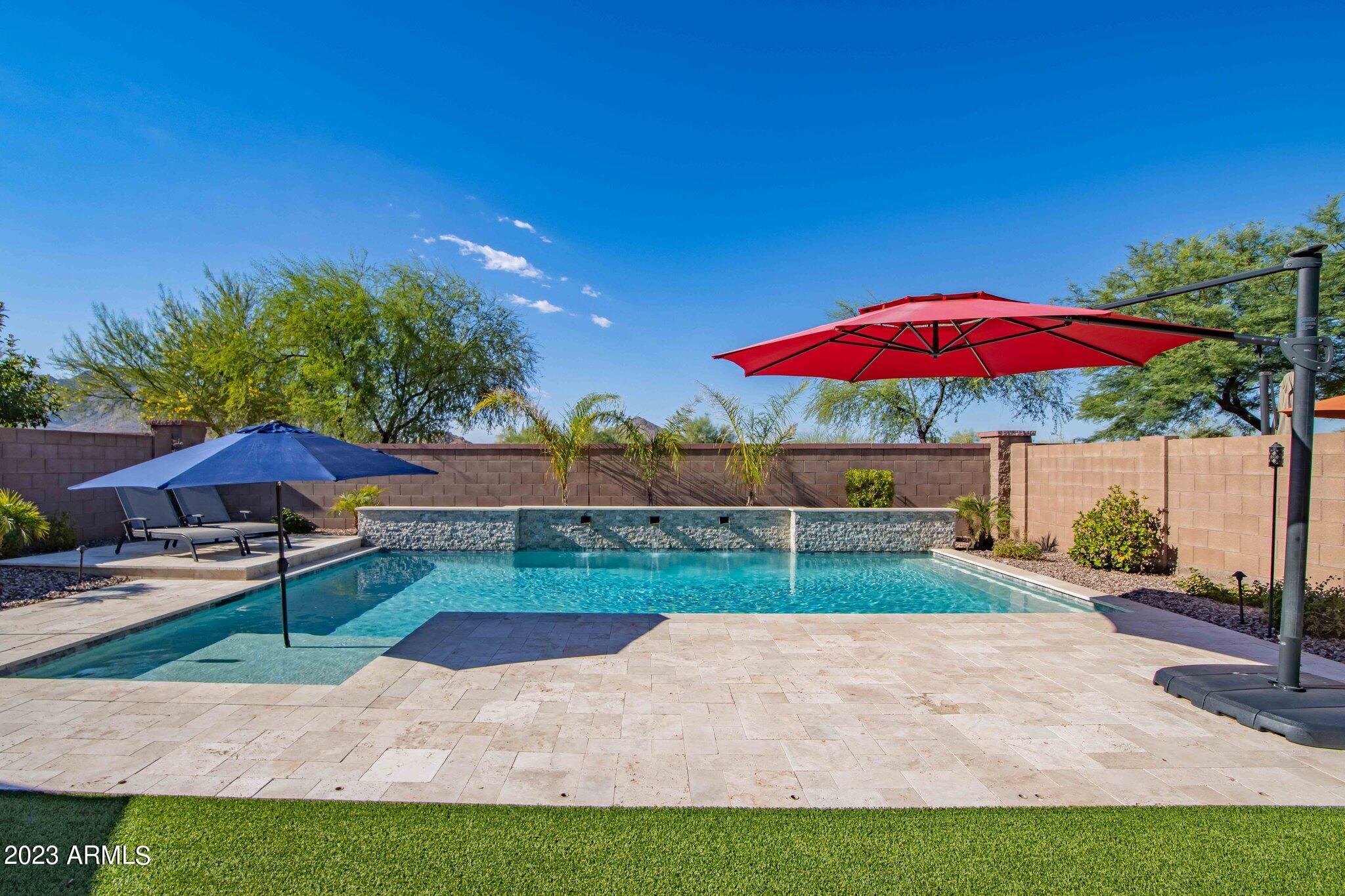 2261 E HAZELTINE Way