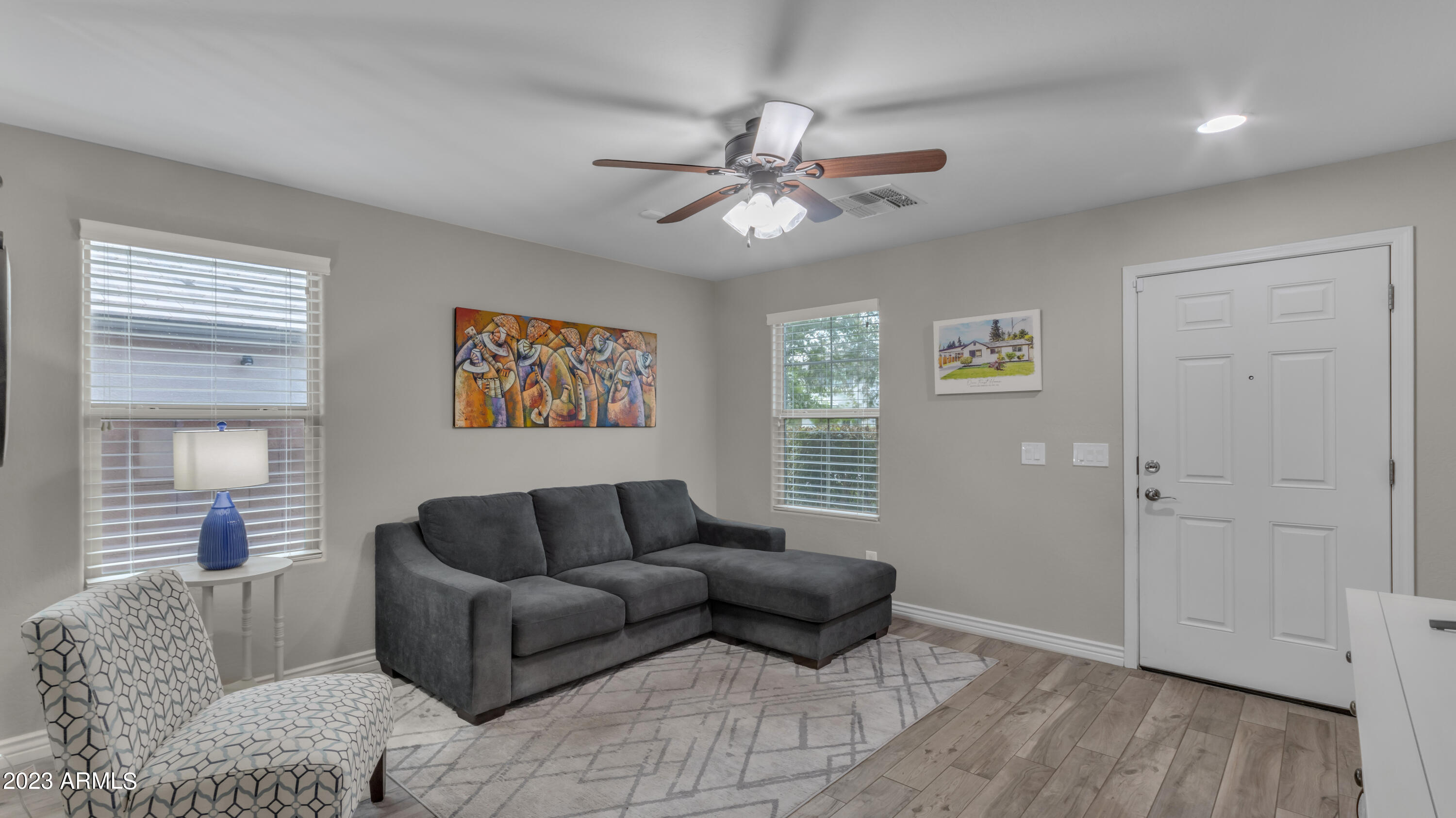 2261 E HAZELTINE Way