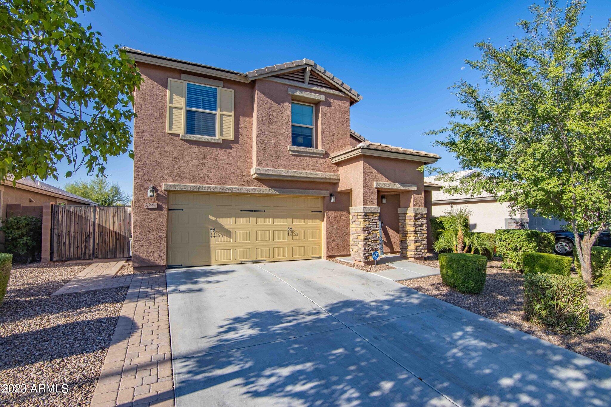 2261 E HAZELTINE Way