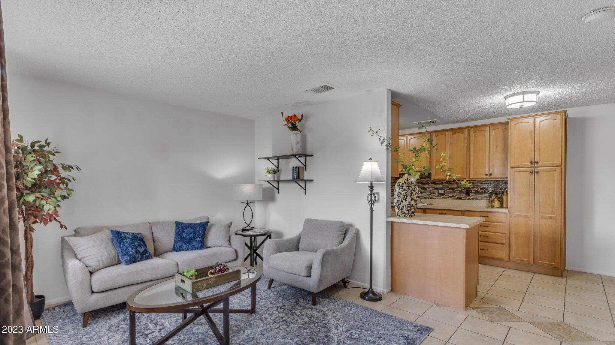 3511 E BASELINE Road, 1175