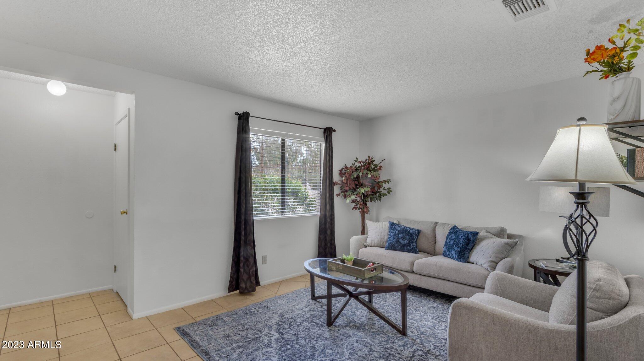 3511 E BASELINE Road, 1175