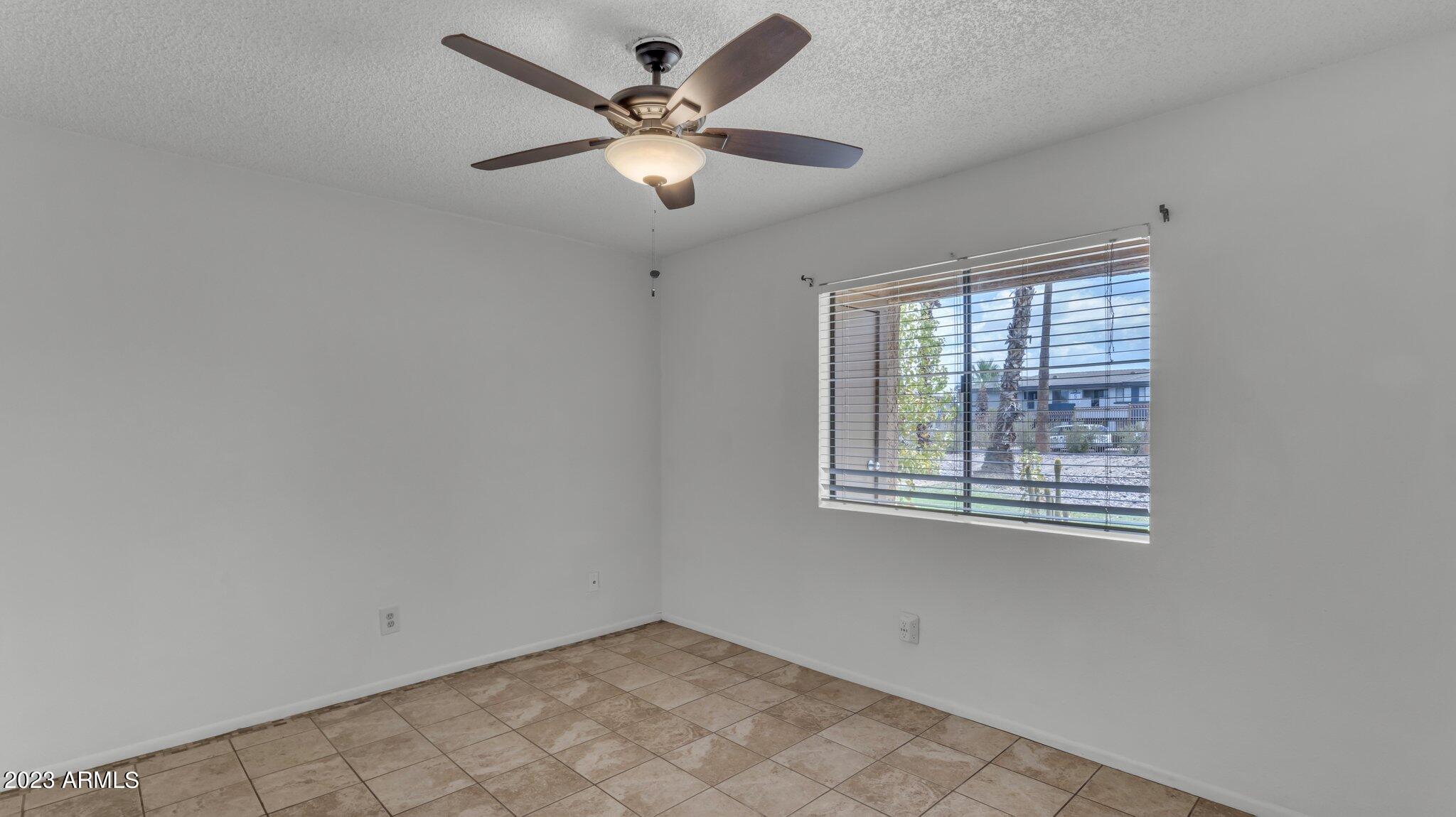 3511 E BASELINE Road, 1175