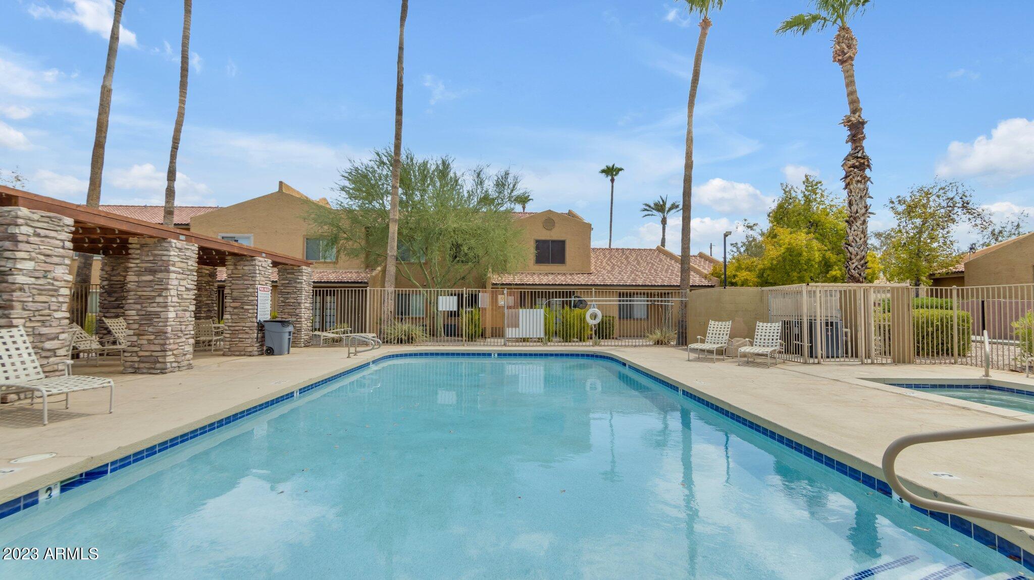 3511 E BASELINE Road, 1175