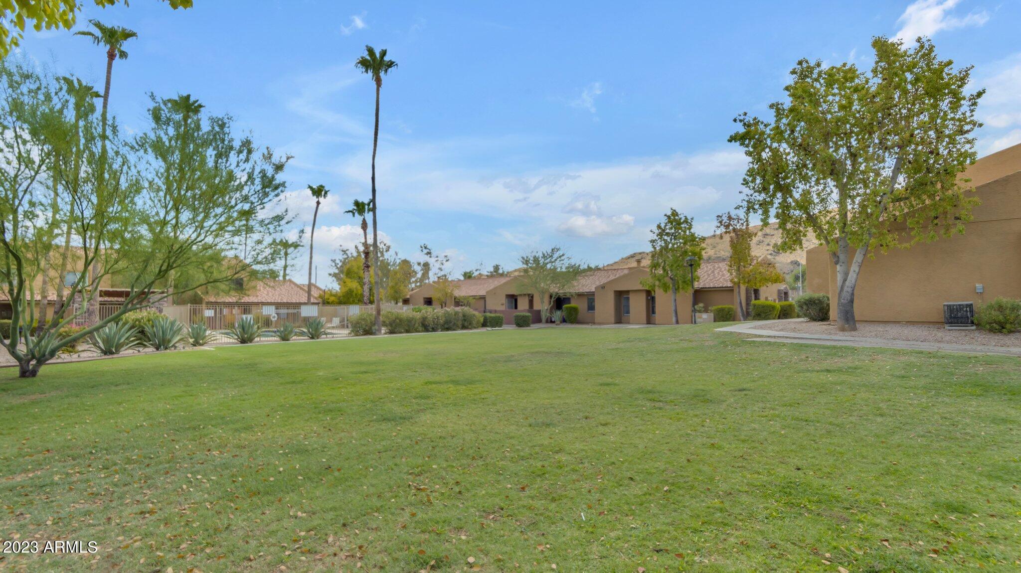 3511 E BASELINE Road, 1175