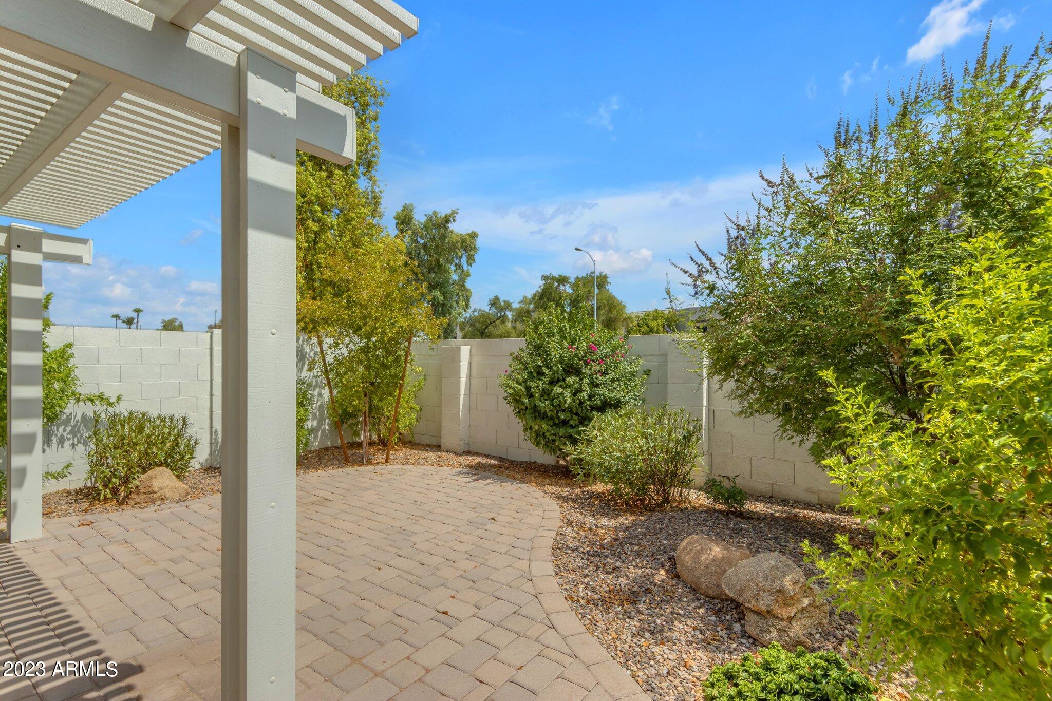 3510 E HAMPTON Avenue, 96