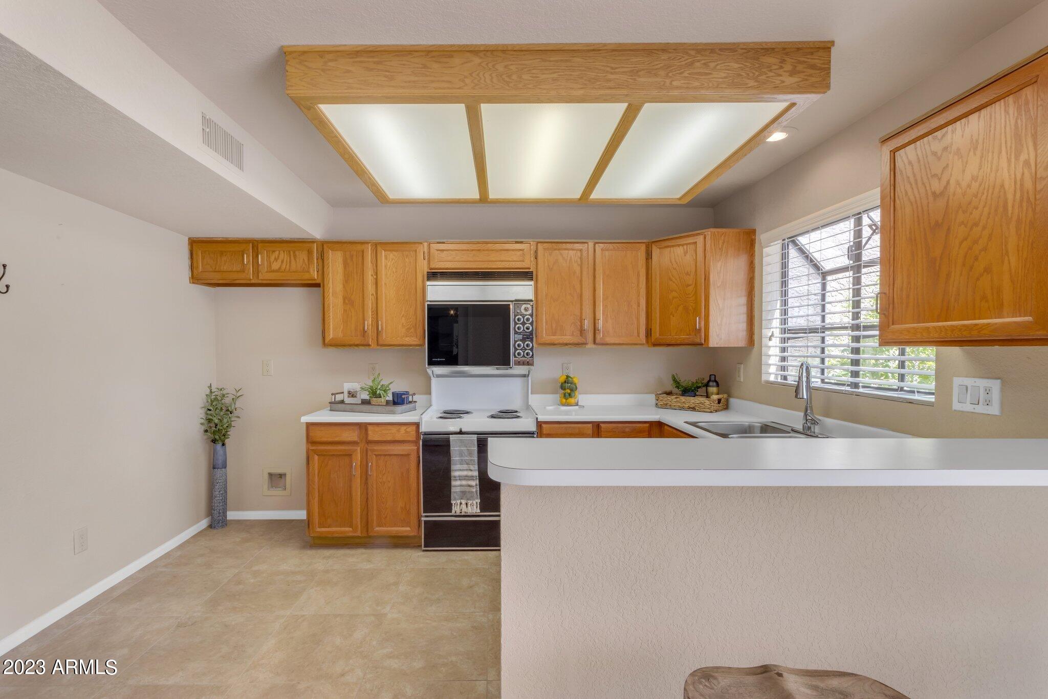 3510 E HAMPTON Avenue, 96