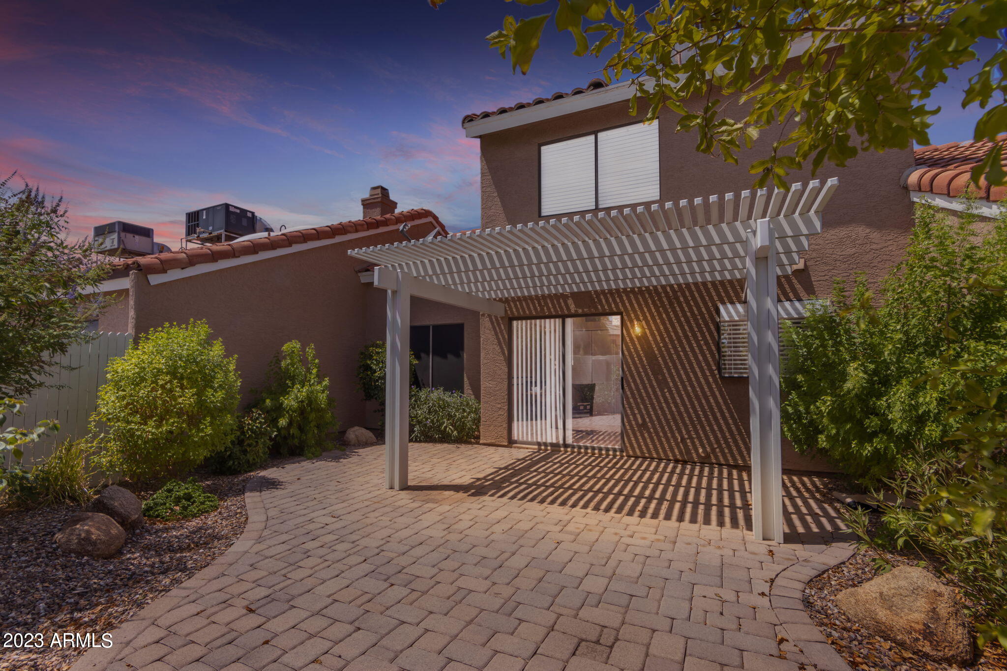 3510 E HAMPTON Avenue, 96