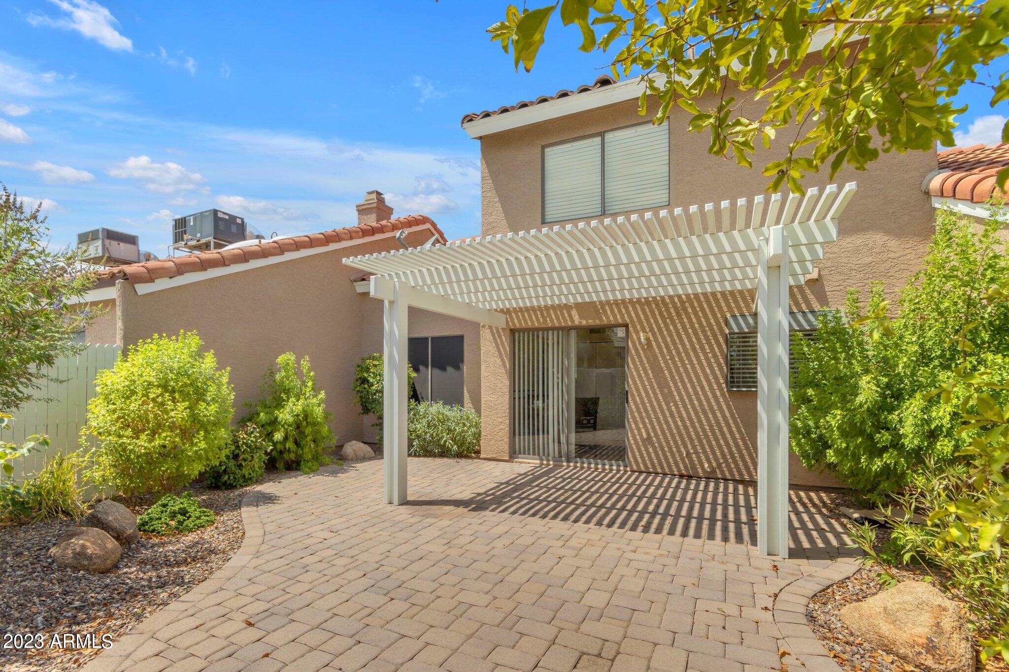 3510 E HAMPTON Avenue, 96