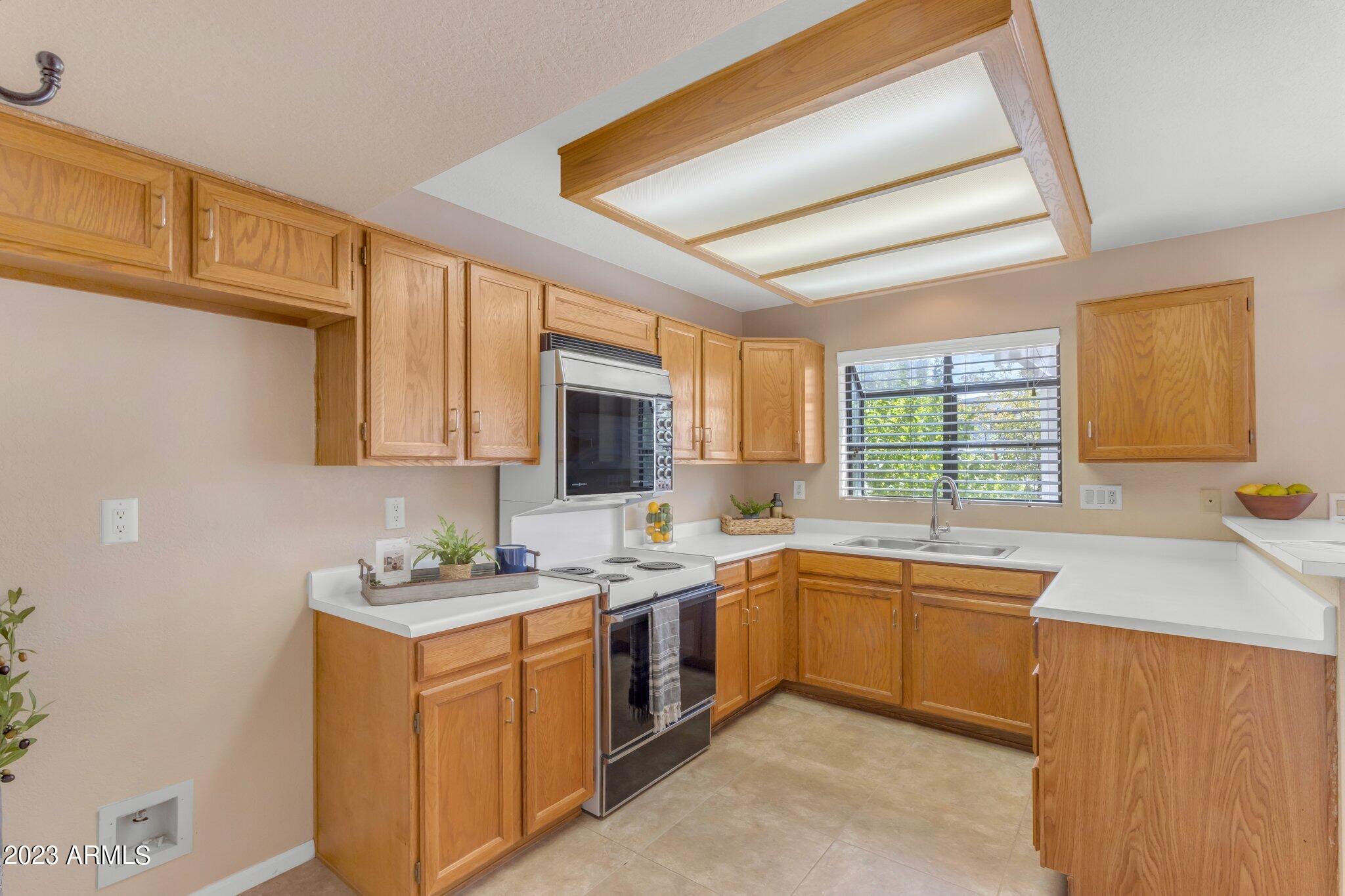 3510 E HAMPTON Avenue, 96