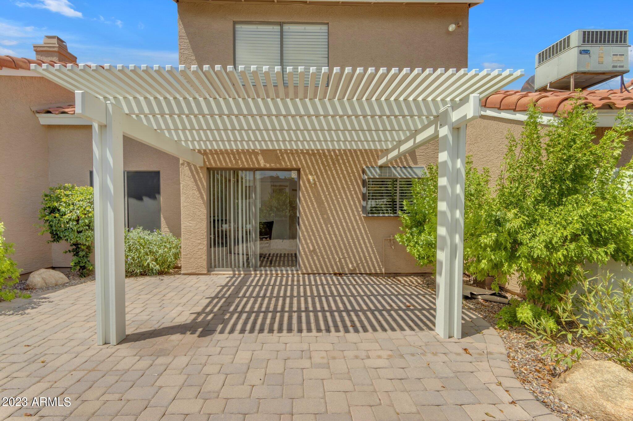 3510 E HAMPTON Avenue, 96