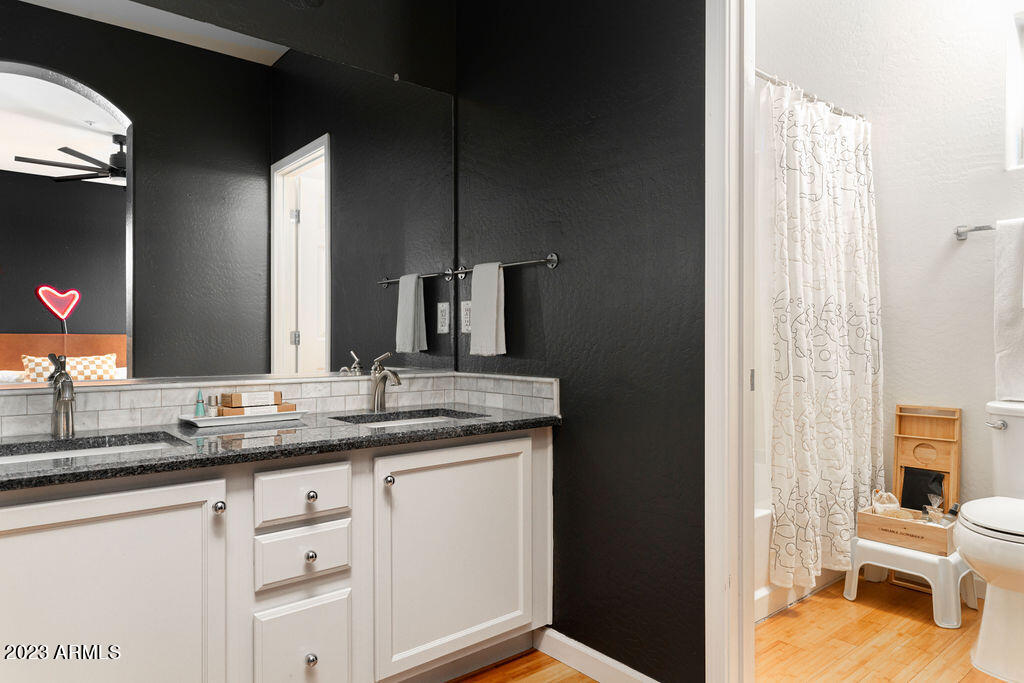 3119 E CAMELLIA Drive