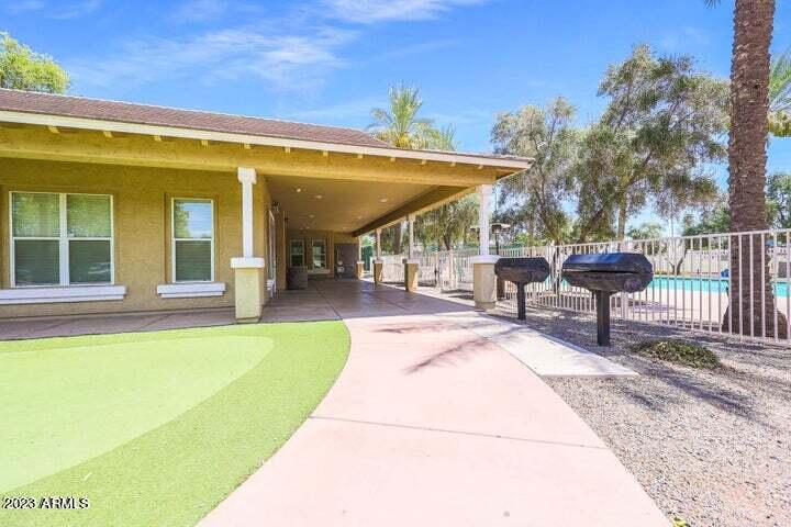 3119 E CAMELLIA Drive