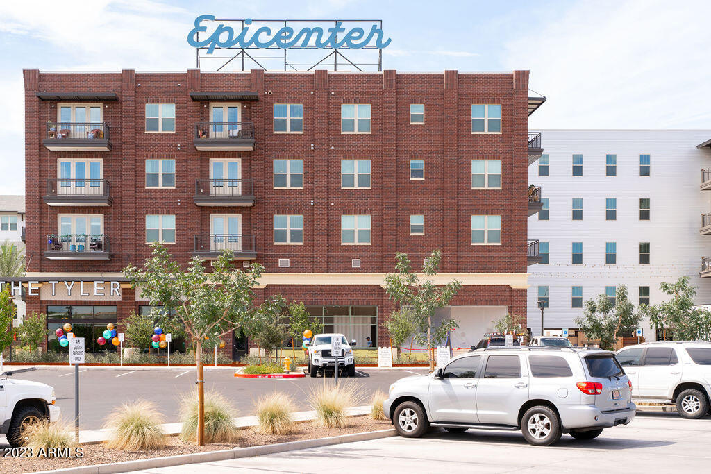 3119 E CAMELLIA Drive