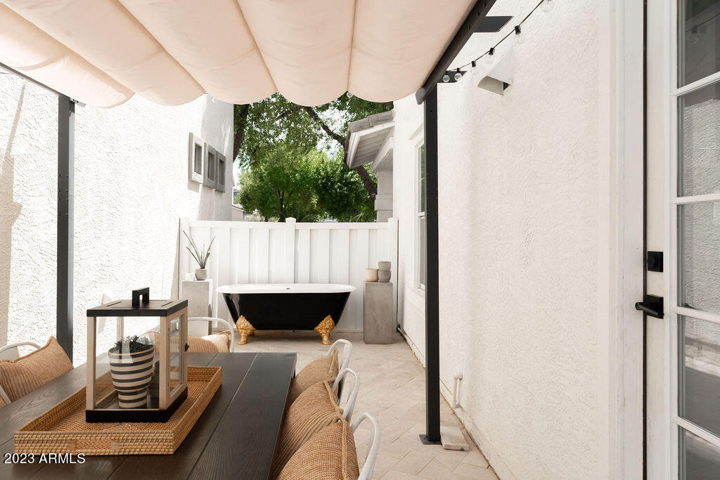 3119 E CAMELLIA Drive