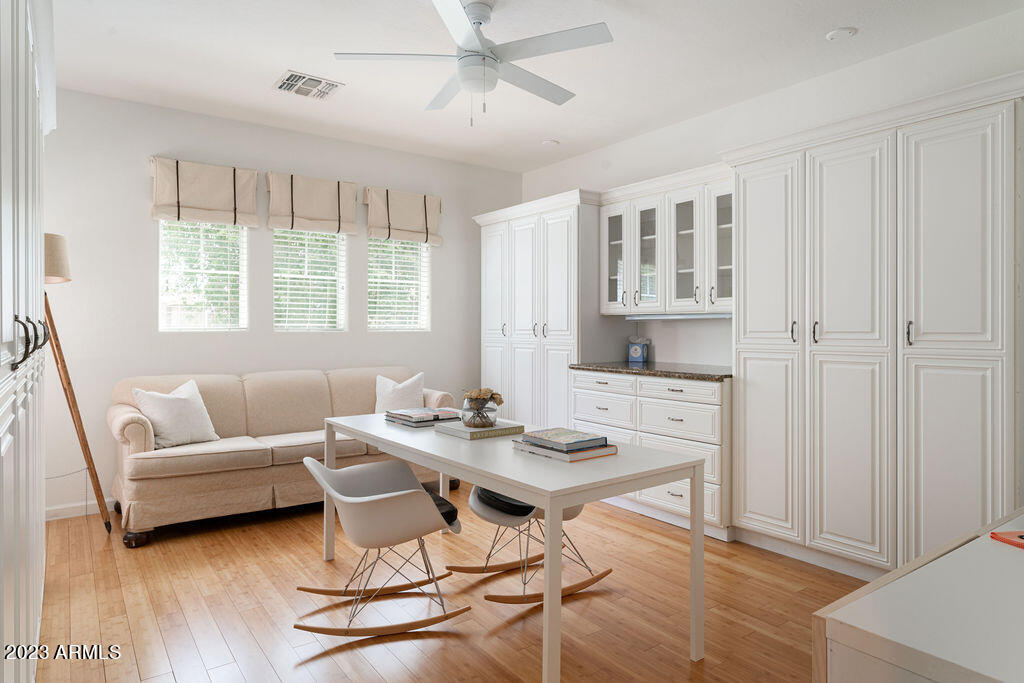 3119 E CAMELLIA Drive