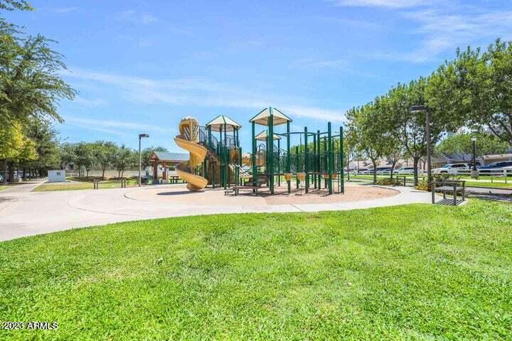 3119 E CAMELLIA Drive