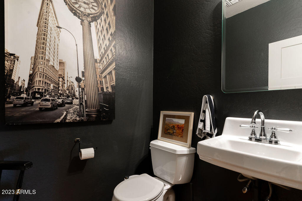 3119 E CAMELLIA Drive