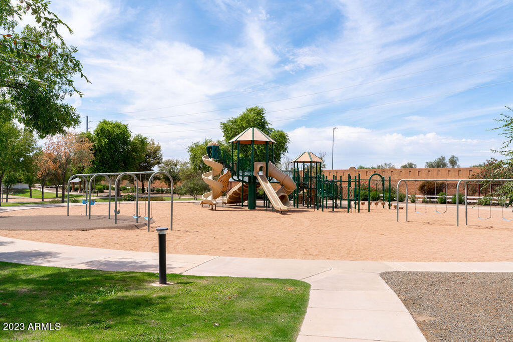 3119 E CAMELLIA Drive