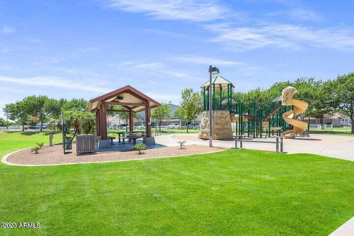 3119 E CAMELLIA Drive