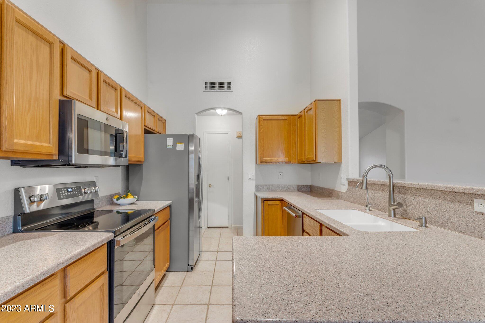 723 E IRONWOOD Drive