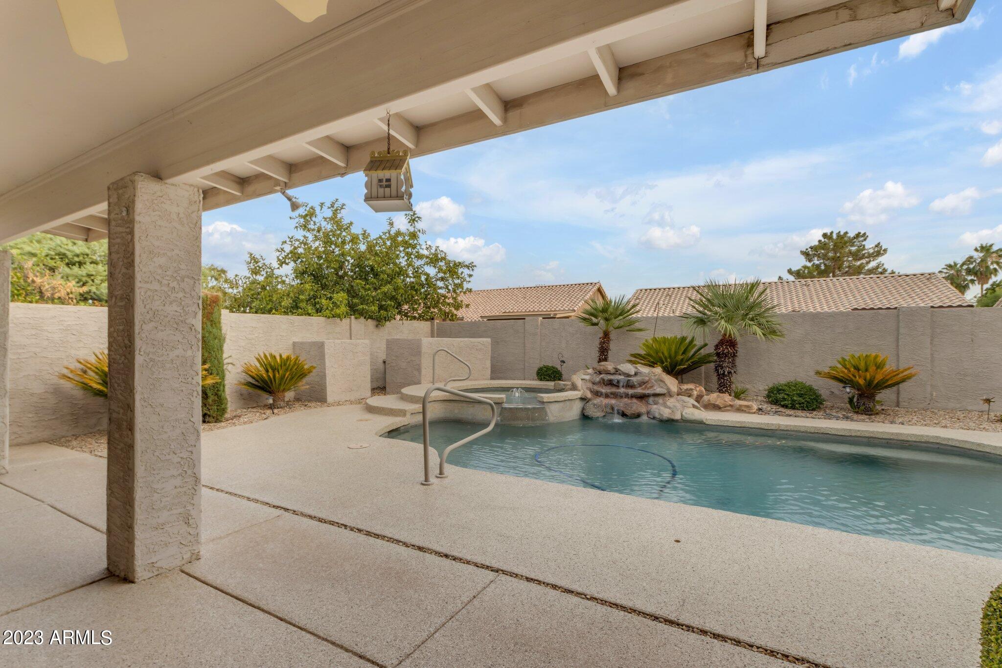 723 E IRONWOOD Drive