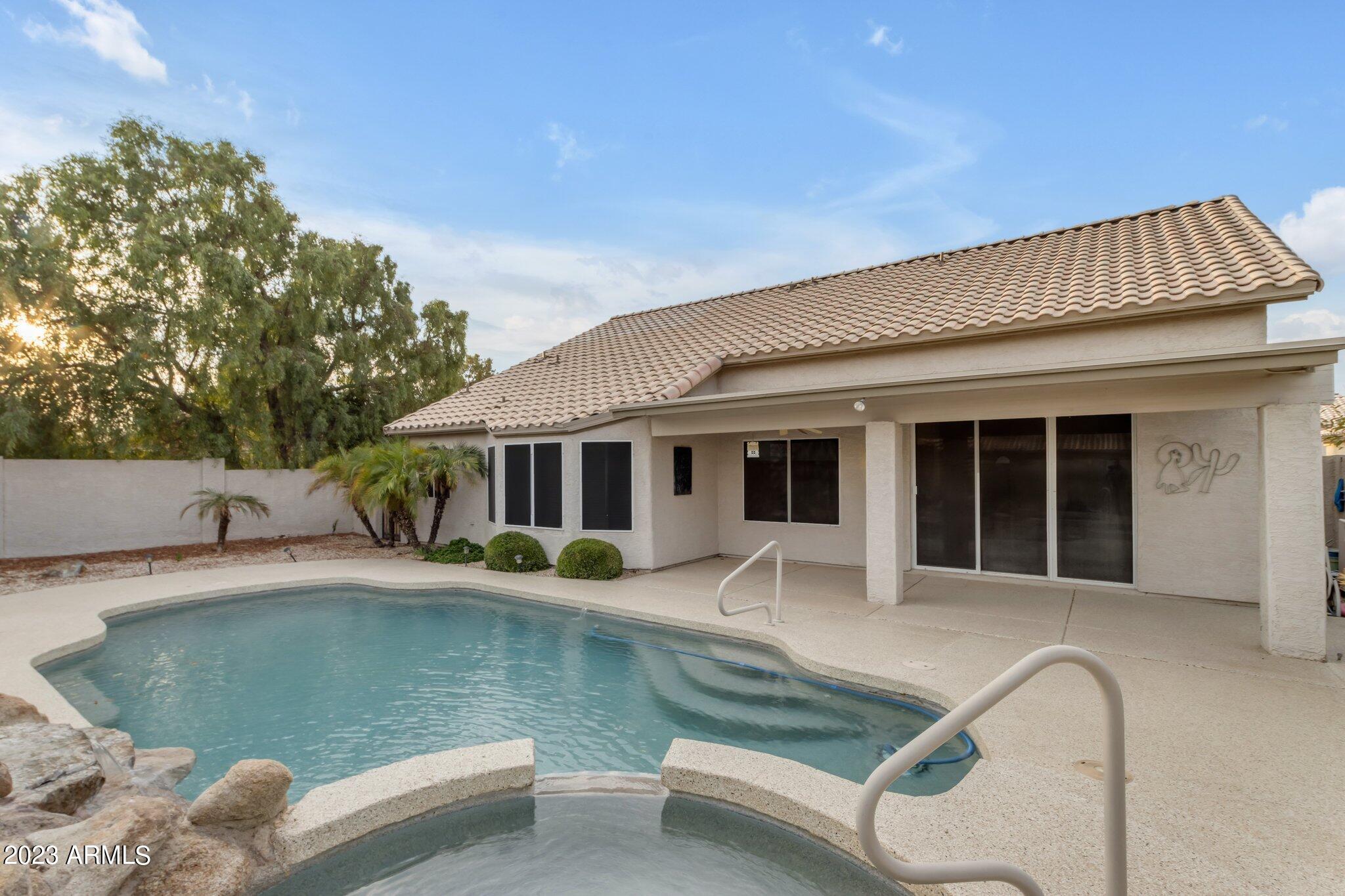 723 E IRONWOOD Drive