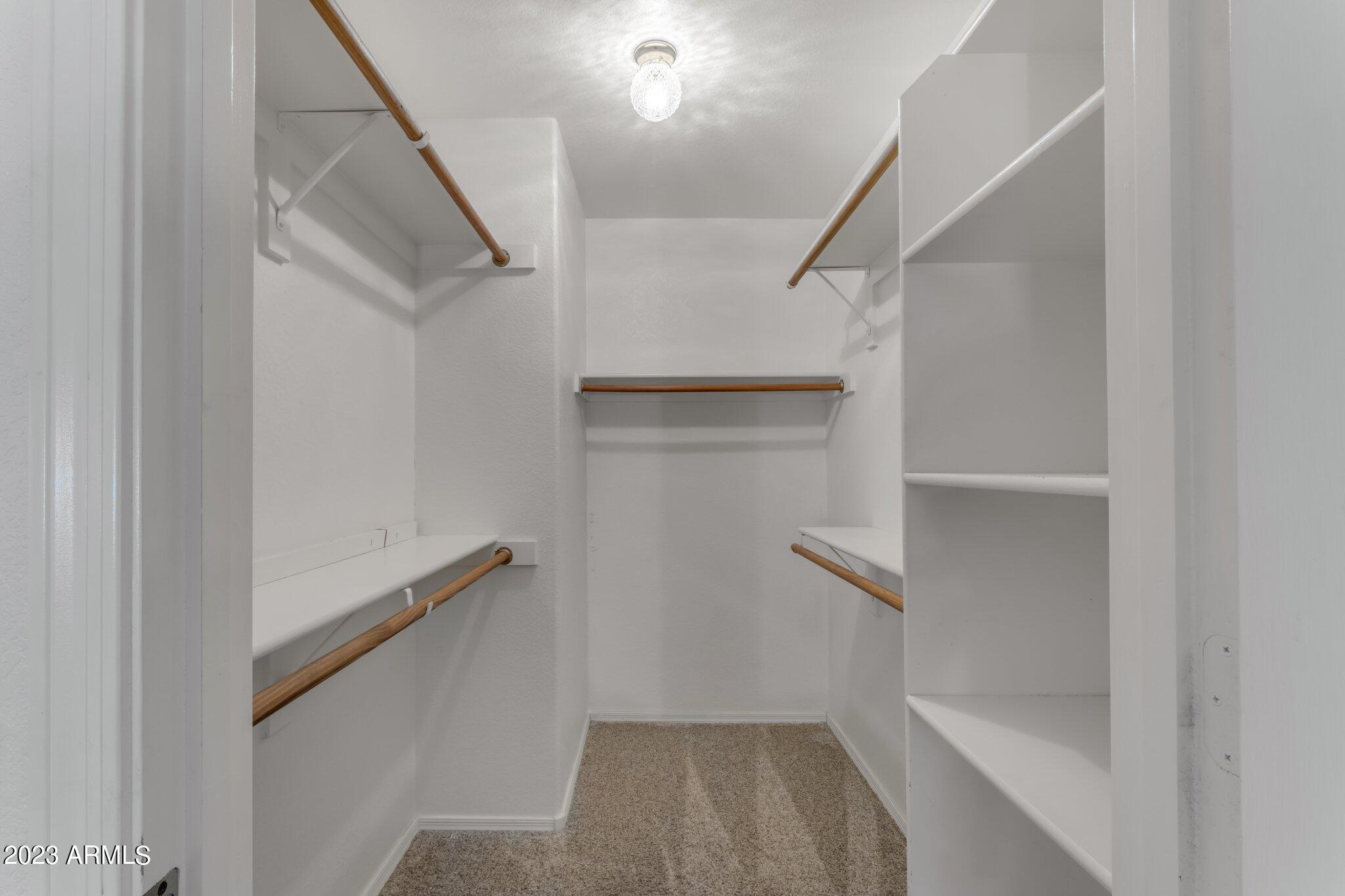 723 E IRONWOOD Drive