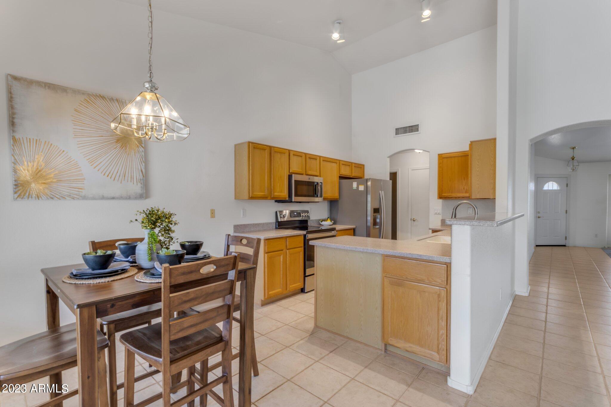 723 E IRONWOOD Drive