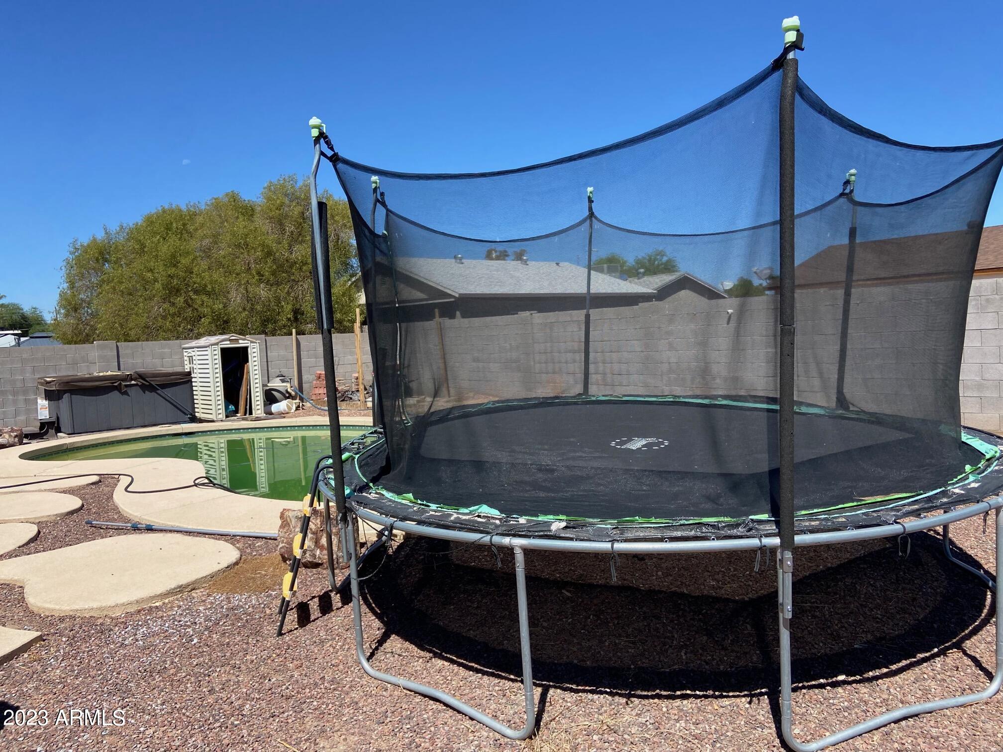 4034 E SURREY Avenue