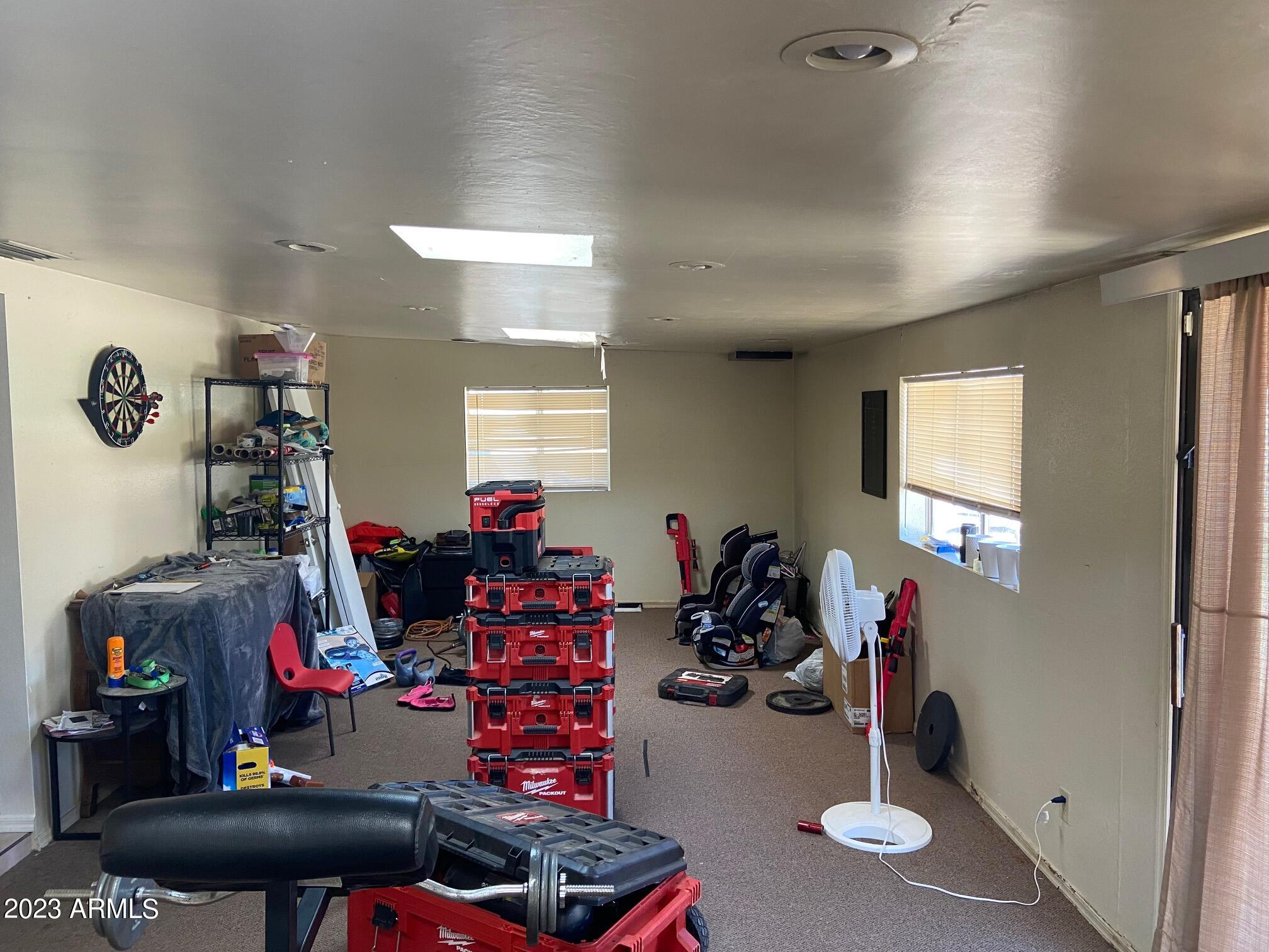 4034 E SURREY Avenue