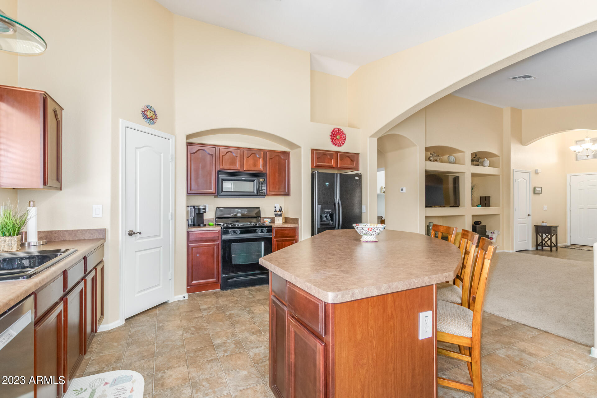 42701 W VENTURE Road