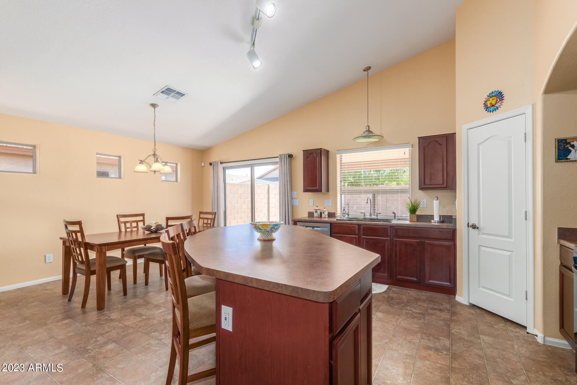 42701 W VENTURE Road