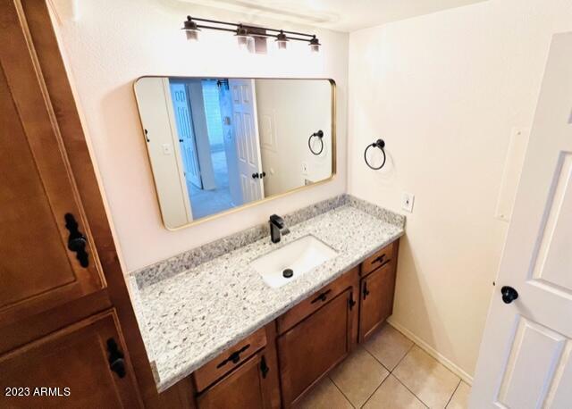 750 E NORTHERN Avenue, 2009