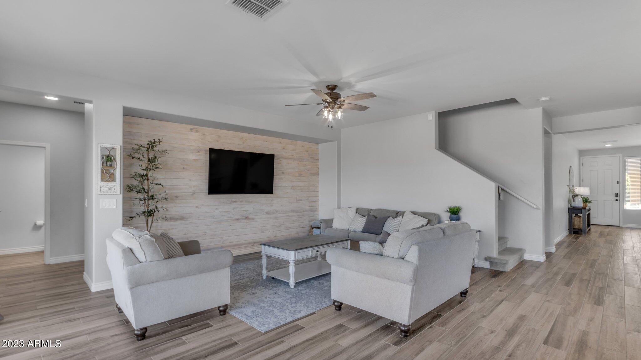 7683 S RESEDA Street