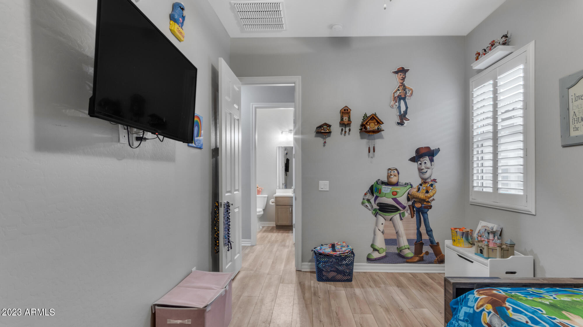 2999 W HORSESHOE Drive