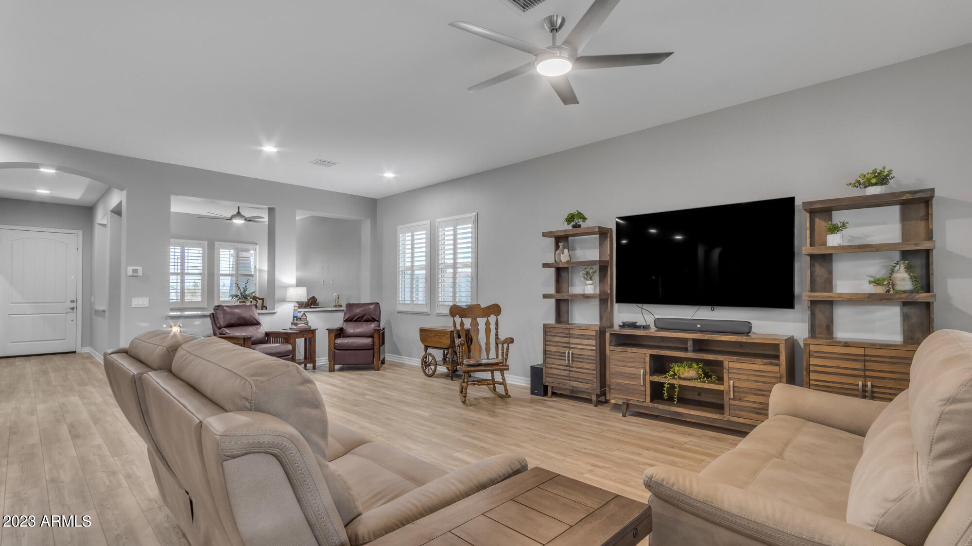 2999 W HORSESHOE Drive