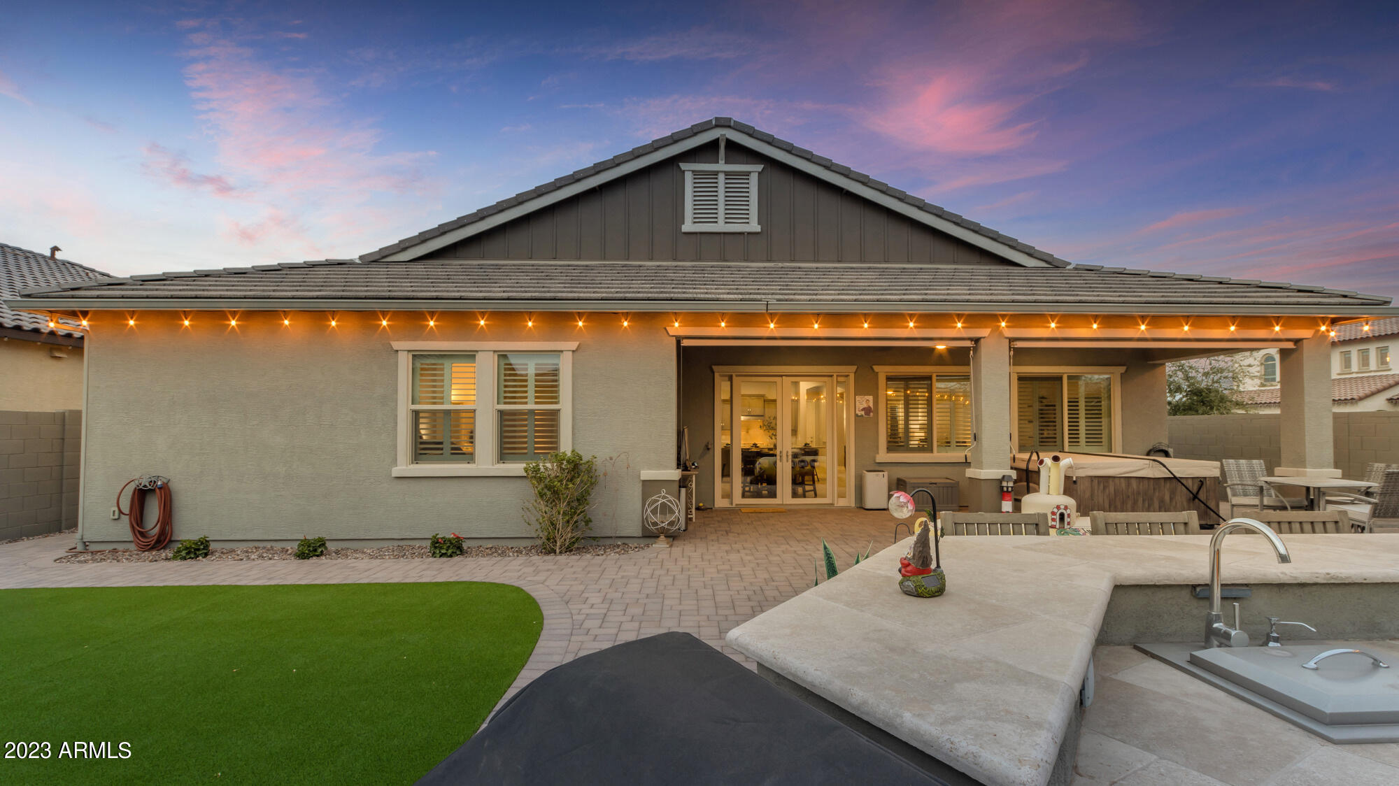 2999 W HORSESHOE Drive